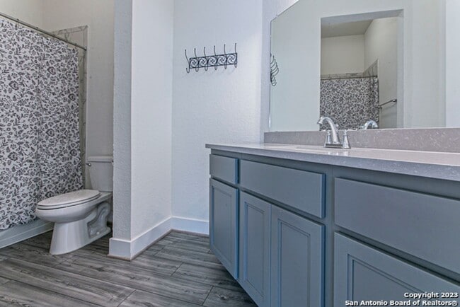Building Photo - Stunning One-Story Living in Vintage Oaks – 3-Car Garage & Resort-Style Amenities