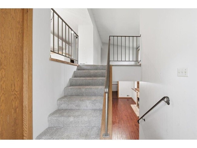 Building Photo - 9523 Hartford Cir