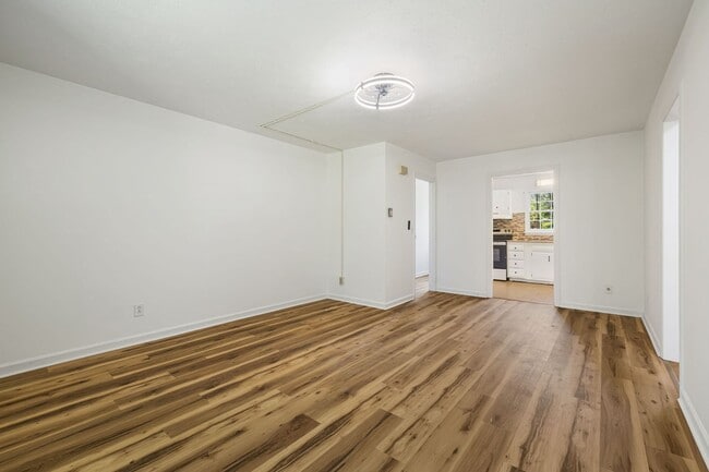 Building Photo - Chiles Avenue