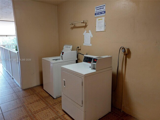 Building Photo - 4410 NW 79th Ave