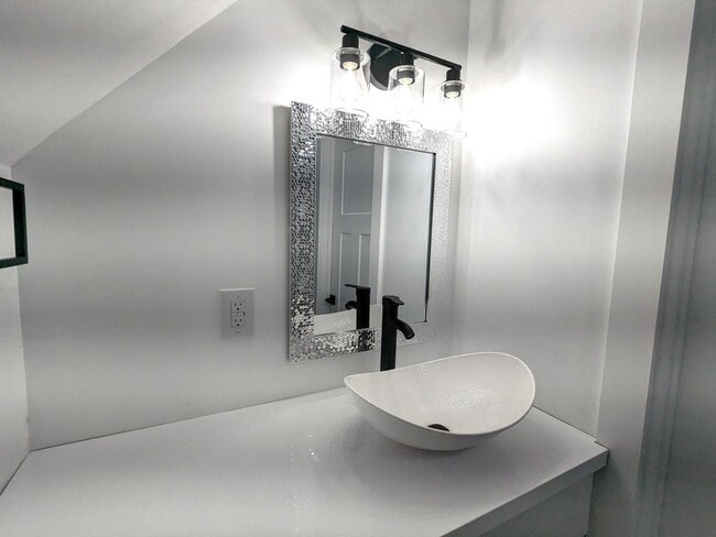 Building Photo - Stunning Newly-Renovated Historic Downtown...