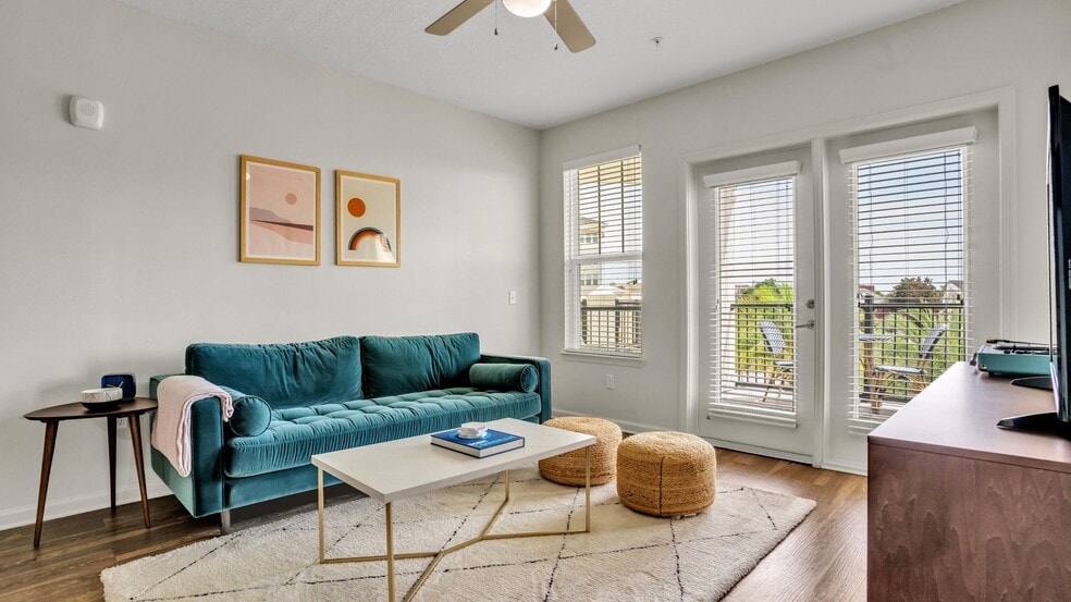 Building Photo - 400 North