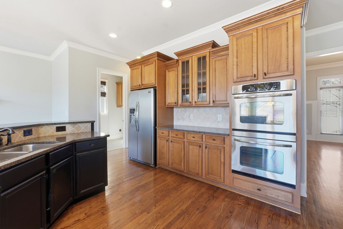 Building Photo - 6437 Blue Water Dr