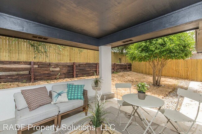 Building Photo - 3 br, 2 bath House - 1595 S. Gastel Circle