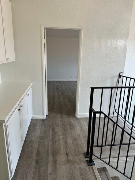 Building Photo - 9742 Willow Wood Dr