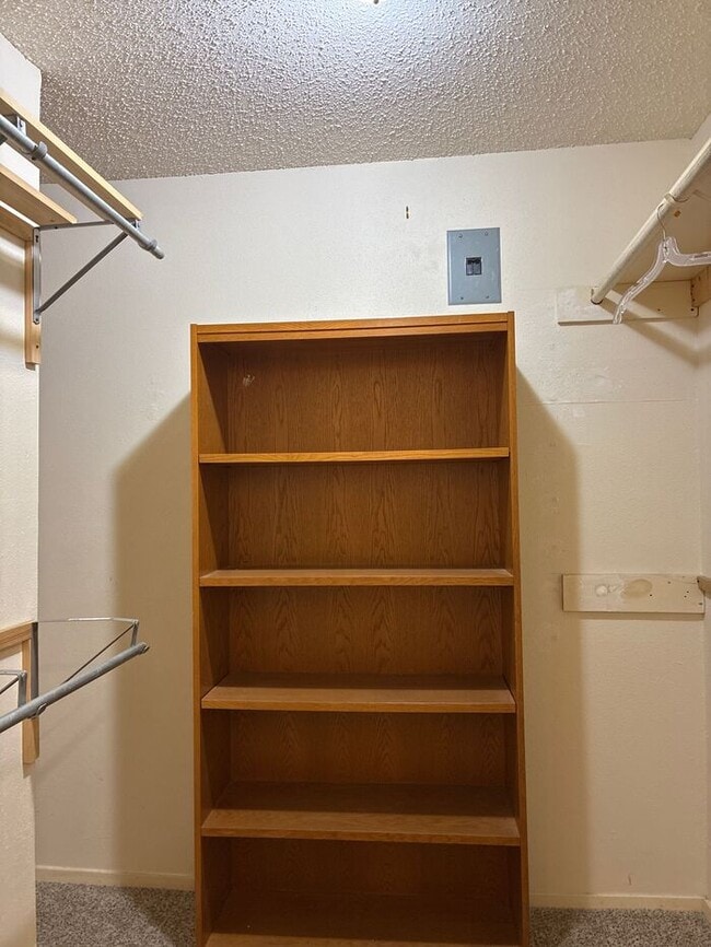 Building Photo - 1BR/1.5BA w/ Fireplace • Balcony • Pool Access in San Antonio