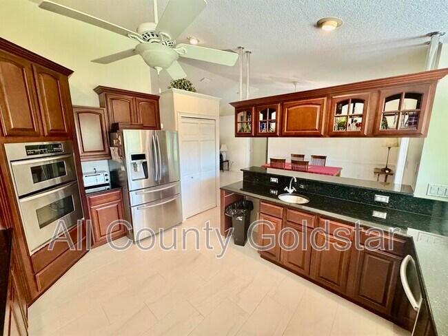 Building Photo - 4114 Rock Creek Dr