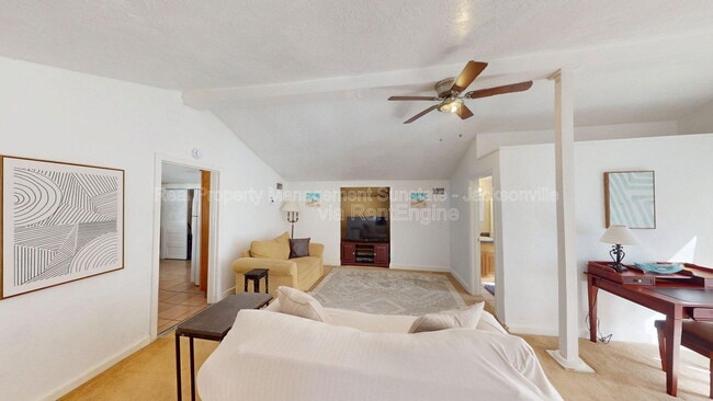 Building Photo - 229 W 10th St