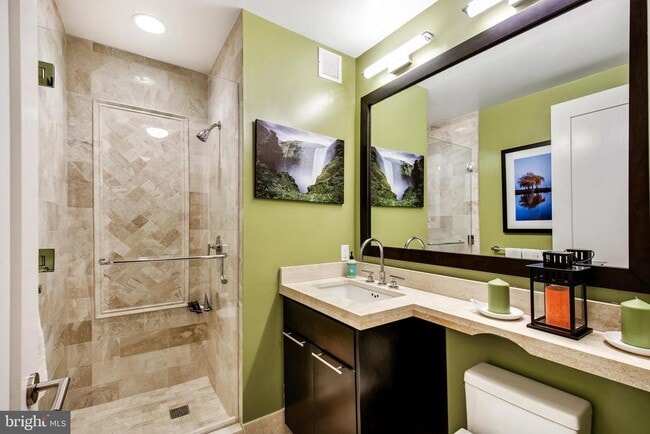 Building Photo - 1414 S Penn Square