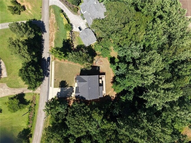 Building Photo - 6181 Shoreland Cir