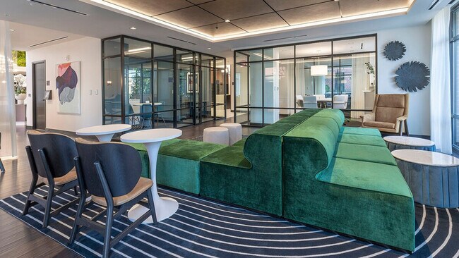 Building Photo - 4903 Edgemoor Ln