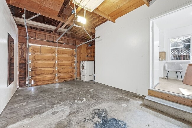 Building Photo - 3967 Bismarck Dr