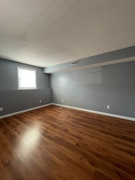 Building Photo - 120 15th St