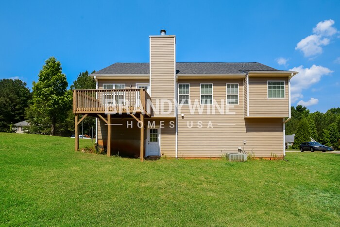 Building Photo - 814 Evergreen Dr