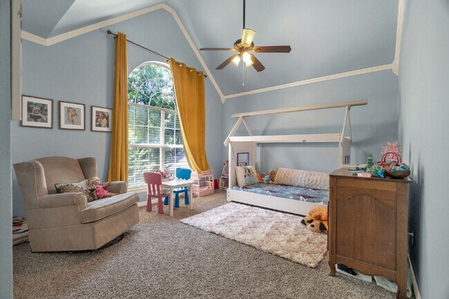 Building Photo - "Discover Your Dream Home: Spacious 4-Bedr...