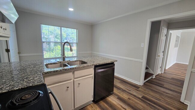 Building Photo - 123 Moss Creek Dr
