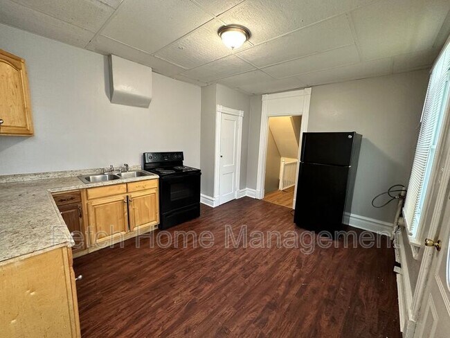 Building Photo - 512 Spruce St