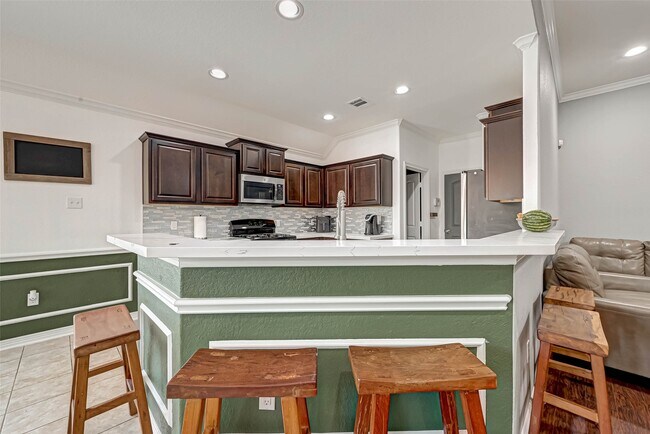 Building Photo - 7905 Livingston St