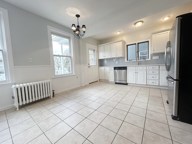 Building Photo - 80 Linden St