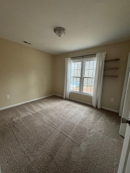 Building Photo - 5610 Vandora Dr