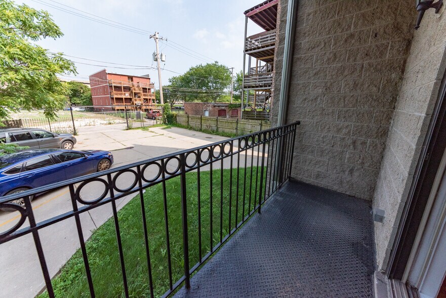 Building Photo - 6217 S Kimbark Ave