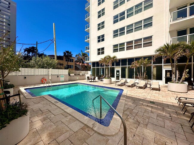 Building Photo - 209 N Fort Lauderdale Beach Blvd