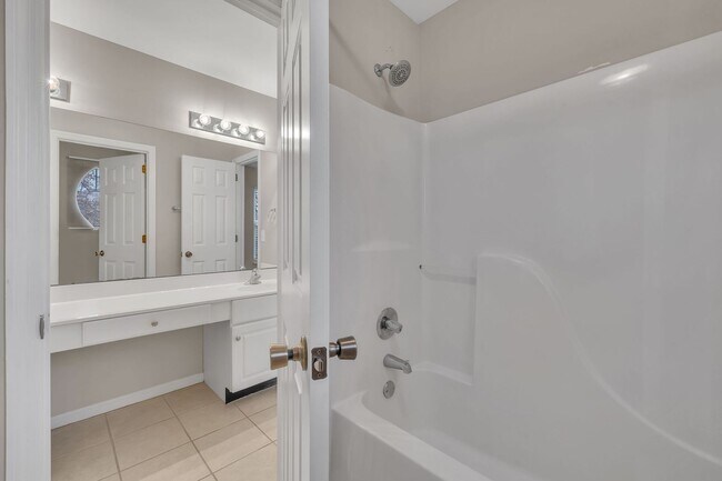 Building Photo - Spotless home for rent in sought after Fie...