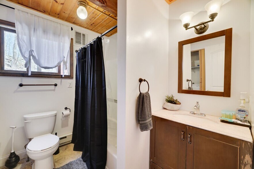 Building Photo - 163 Cambridge Ct