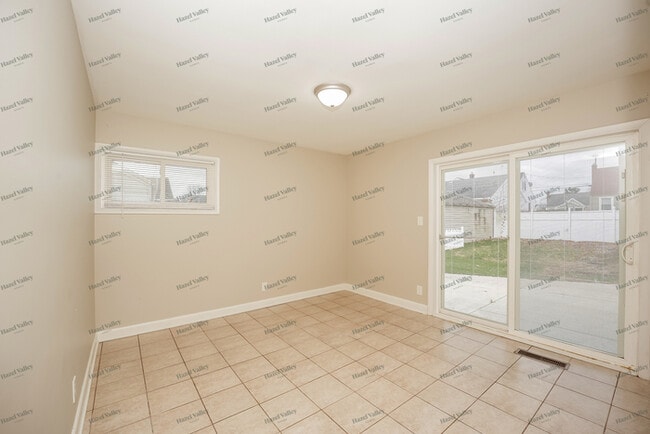 Building Photo - 2822 9th St