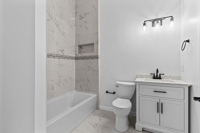 Building Photo - 280 Essex St