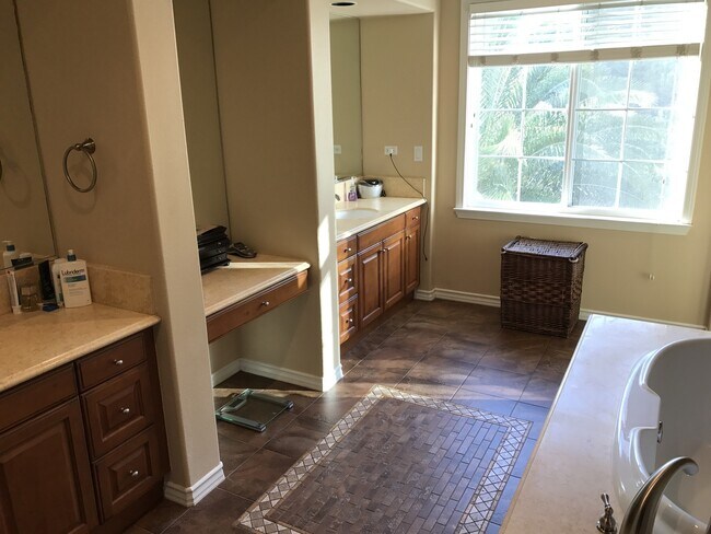 Building Photo - COMING SOON! Westridge 4 Bedroom Home for Rent.