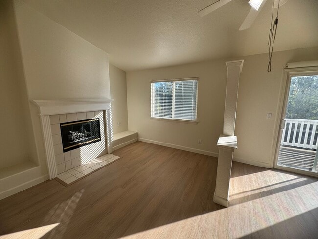 Building Photo - Spacious 2 Story Near Trails & Rose Park