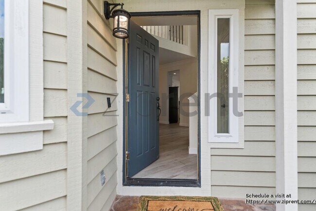 Building Photo - 2475 Canyon Lakes Dr