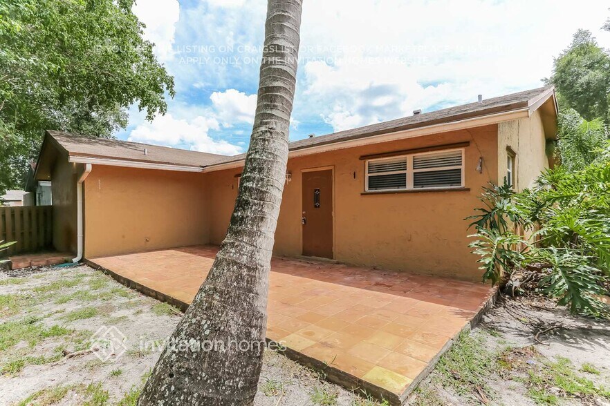 Building Photo - 9575 NW 25th Ct
