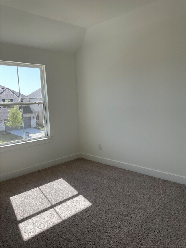 Building Photo - 7311 Blue Gentiana Ln