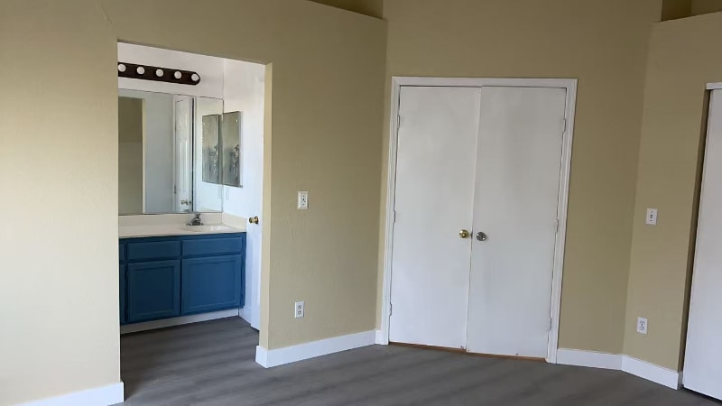 Building Photo - 5421 Governor Cir