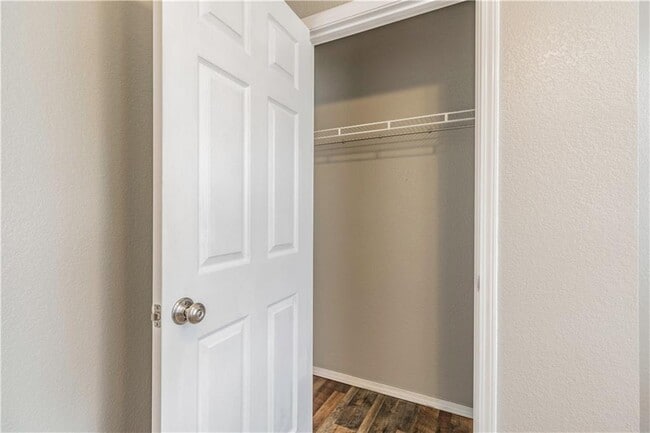 Building Photo - 1245 S Camellia Ln