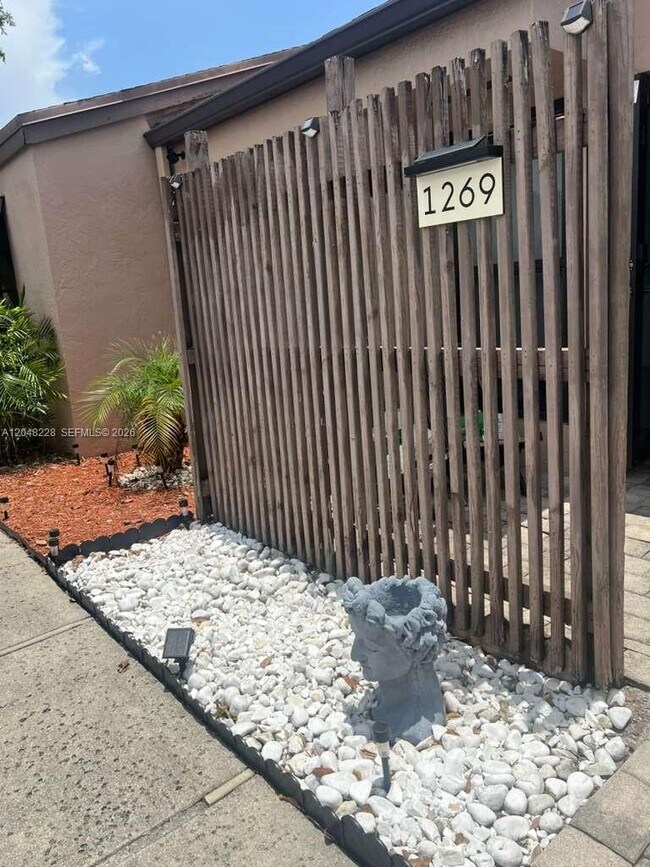 Building Photo - 1269 NW 123rd Ave