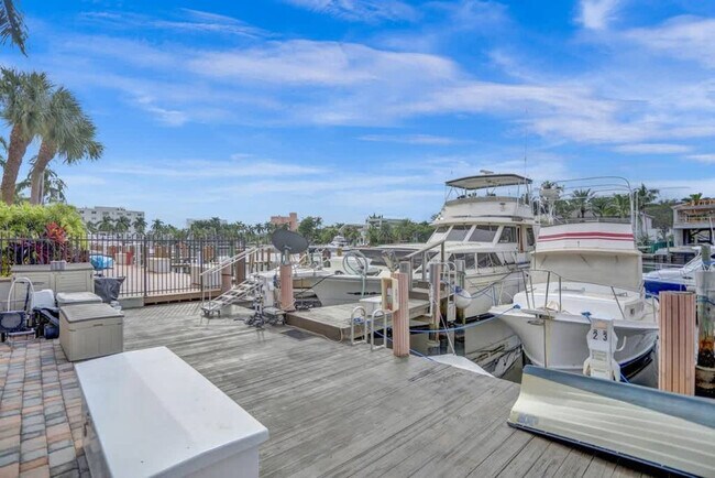 Building Photo - 37 Hendricks Isle