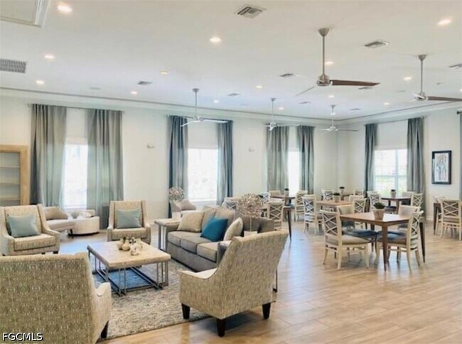 Building Photo - 28000 Longboat Key Run