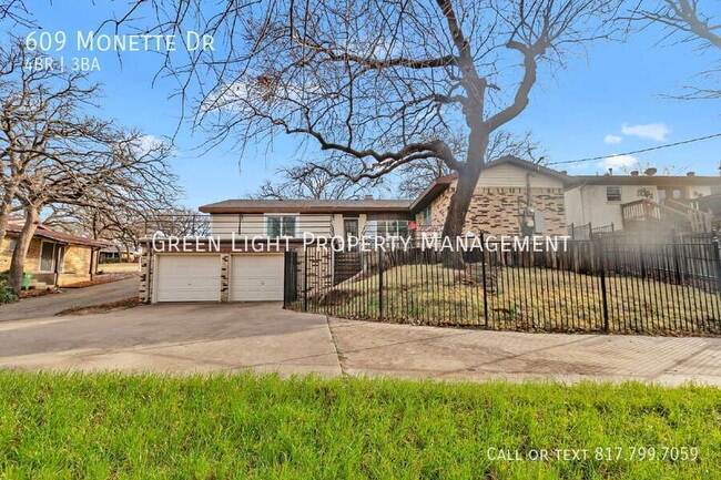 Building Photo - 609 Monette Dr