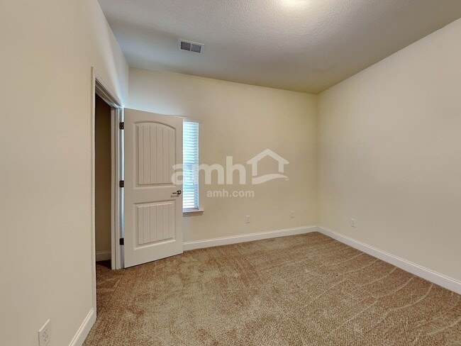 Building Photo - 101 Scottish Ave