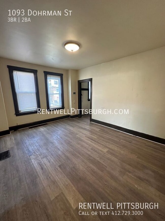 Building Photo - 1093 Dohrman St