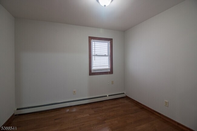 Building Photo - 756 S 17th St