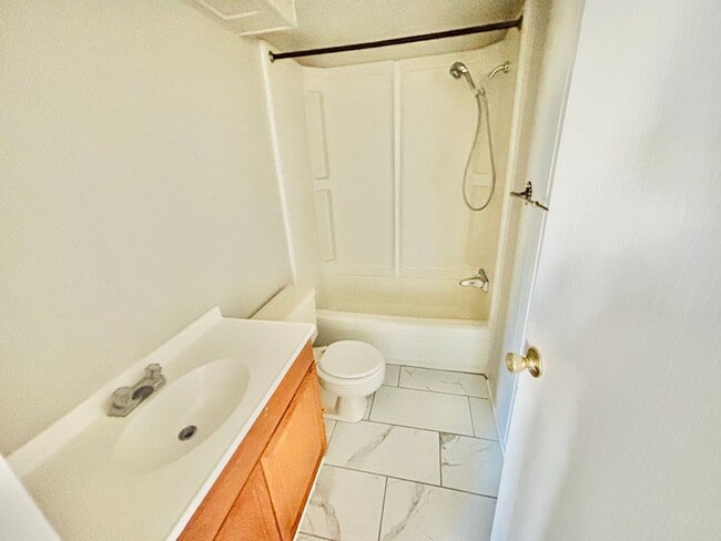 Building Photo - 7600 N Judy Ln