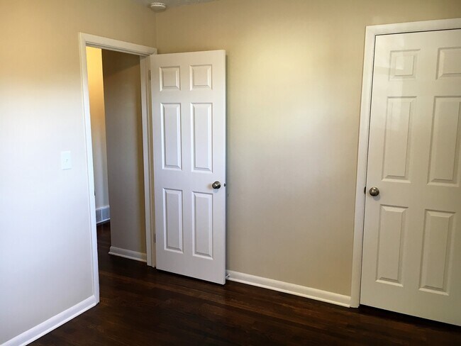 Building Photo - 3201-3205 Norwood St