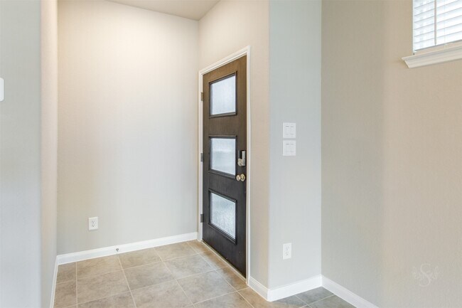 Building Photo - 1524 Beach Oak Dr