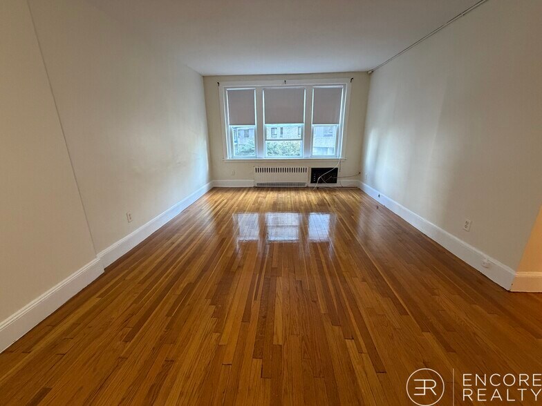 Building Photo - 33 Lancaster Terrace