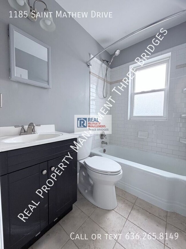 Building Photo - 1185 St Matthew Dr