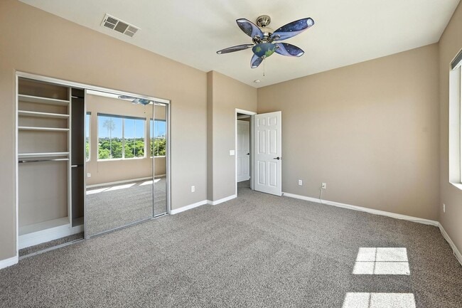 Building Photo - GORGEOUS 4+3 in Copperhill Area